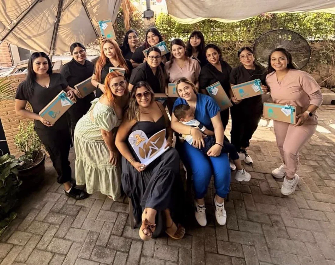 El equipo de Biocure reunido en la celebración de aniversario de la clínica
